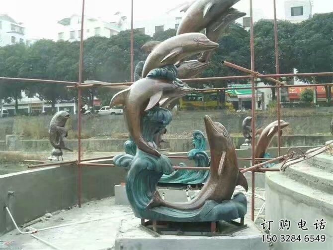 海豚戲水雕塑廠家 水景動物類 制作戲水海豚雕塑