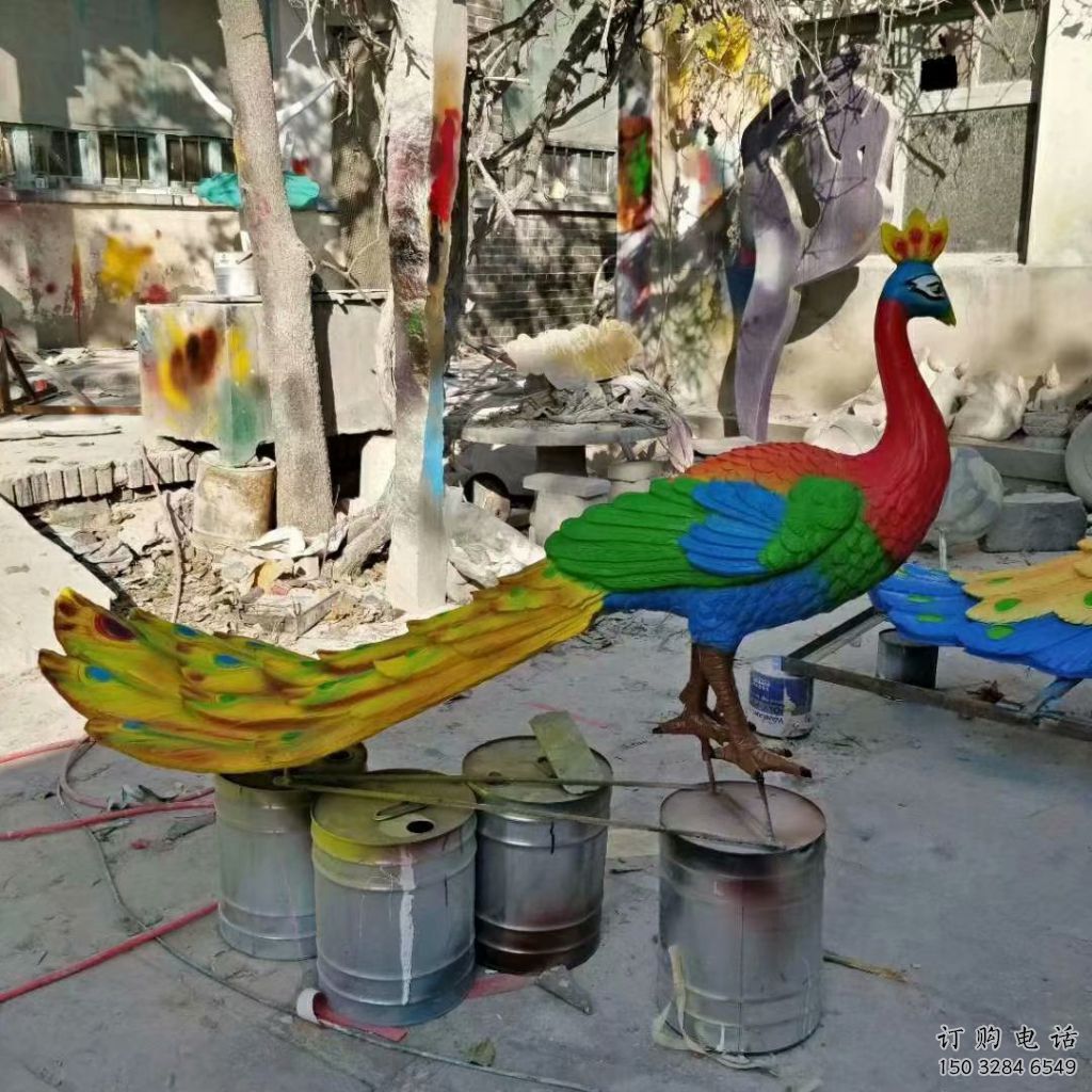 七彩孔雀雕塑廠家 專業生產孔雀雕塑廠家