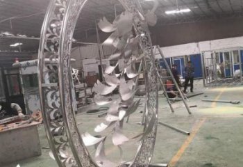 大雁花環(huán)雕塑廠家 鏤空花環(huán)雕塑 金屬大雁雕塑