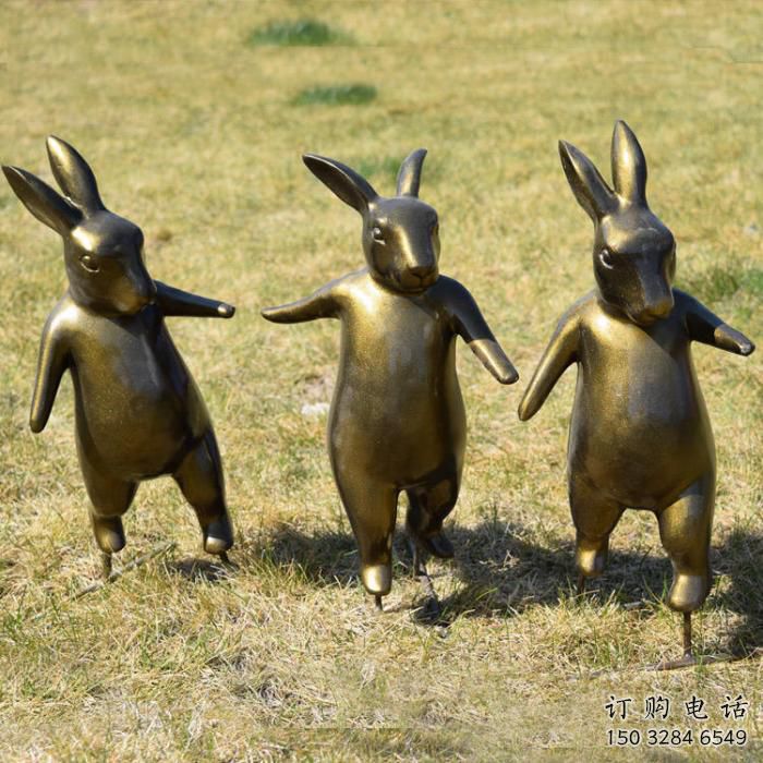 仿銅色兔子雕塑廠家 金屬銅色兔子雕塑生產制作