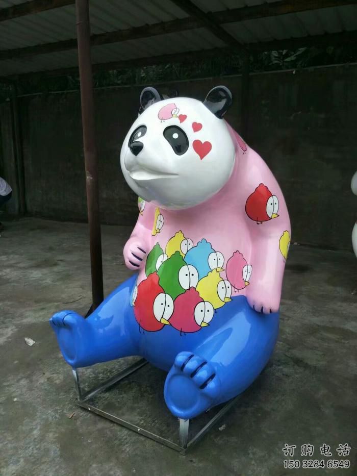 抽象熊貓雕塑廠家 動(dòng)漫題材 卡通抽象動(dòng)物雕塑