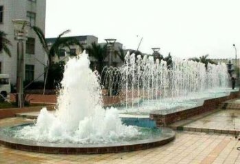 水景超高噴泉雕塑廠家 高噴噴頭設計組合類型