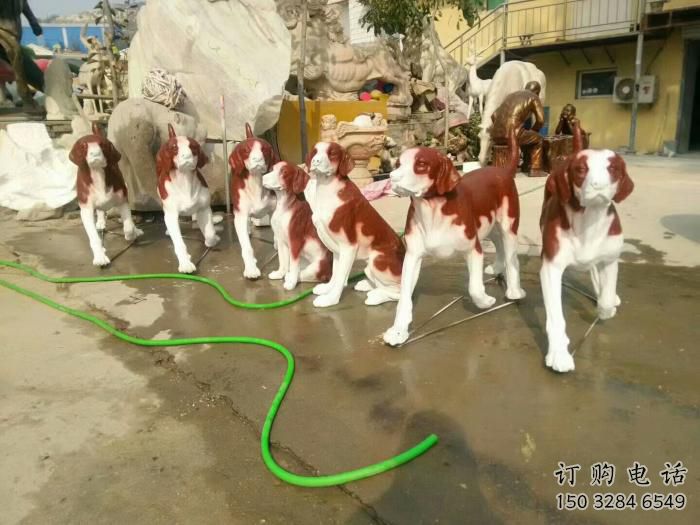 草地小狗雕塑 彩繪仿真擺件  公園草地小狗雕塑