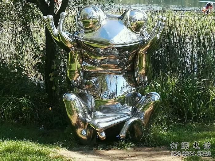 鏡面青蛙雕塑 風景區草地小品 中式鏡面青蛙雕塑廠家