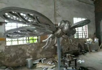 異形蝴蝶雕塑廠家 廣場(chǎng)鍛造擺件 大型中式蝴蝶雕塑