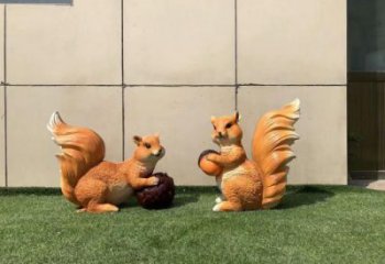 草地松鼠雕塑廠家 創(chuàng)意異形小品 戶外異形松鼠雕塑