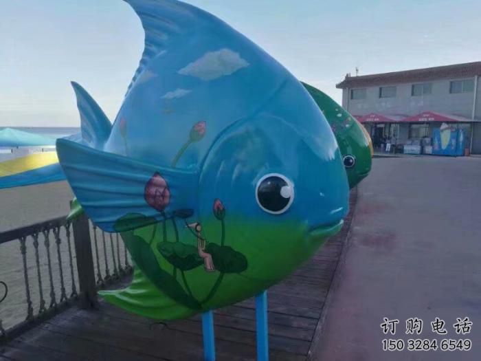 噴漆魚兒雕塑廠家 卡通廣場(chǎng)小品 公園彩繪魚兒雕塑