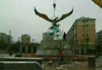 鏡面飛鷹雕塑廠家 現代抽象擺件 商場大型飛鷹雕塑