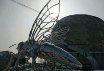 別墅區(qū)蜜蜂雕塑廠家 卡通鏡面小品 戶外鏤空蜜蜂雕塑