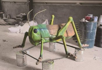 餐飲店螞蚱雕塑廠家 現代創意小品 室內仿真螞蚱雕塑