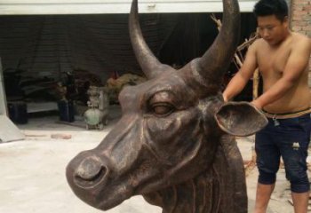 烤漆牛頭雕塑廠家 酒店地產(chǎn)擺件 戶外廣場牛頭雕塑