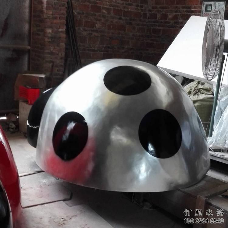庭院瓢蟲雕塑廠家 歐式仿真擺件 戶外噴漆瓢蟲雕塑
