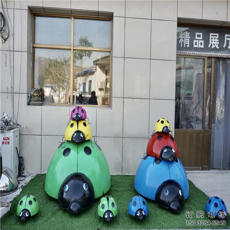 商業(yè)街甲殼蟲(chóng)雕塑廠家 大型戶(hù)外擺件 步行街異形甲殼蟲(chóng)雕塑