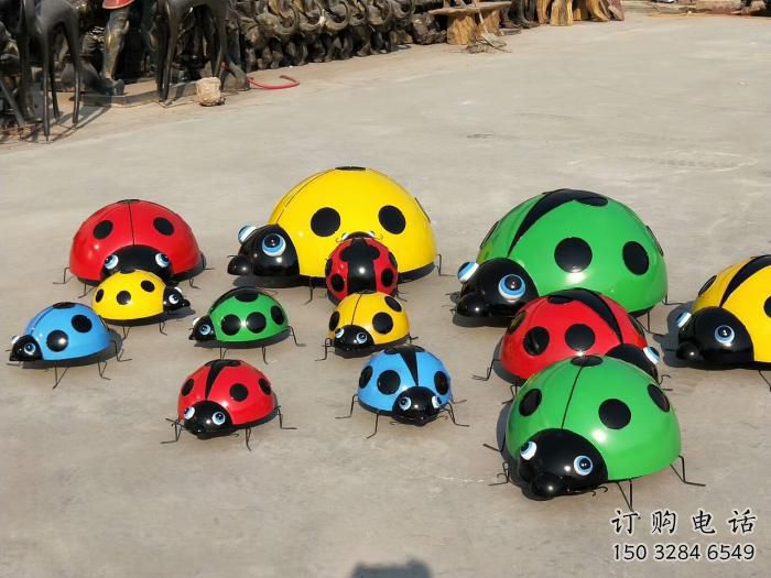 幼兒園甲殼蟲雕塑廠家 卡通噴漆小品 室內異形甲殼蟲雕塑