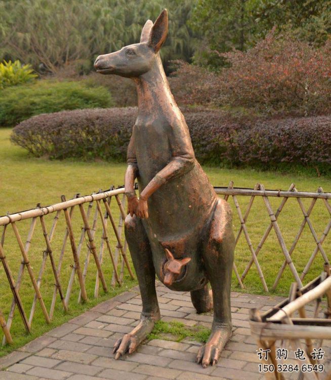 仿古袋鼠雕塑廠家 公園草地小品 戶外彩繪袋鼠雕塑