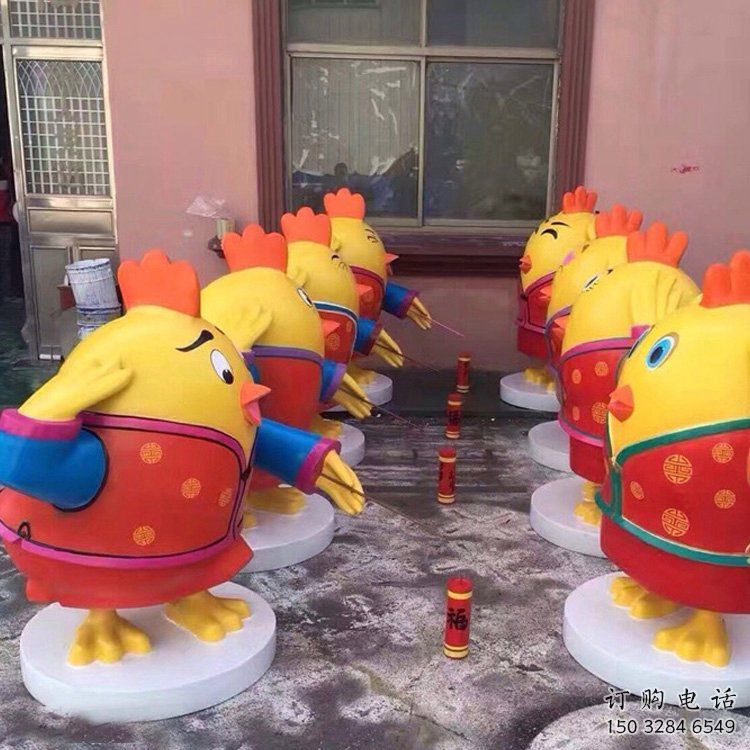 彩繪小雞雕塑廠家 卡通噴漆小品 草地仿真小雞雕塑