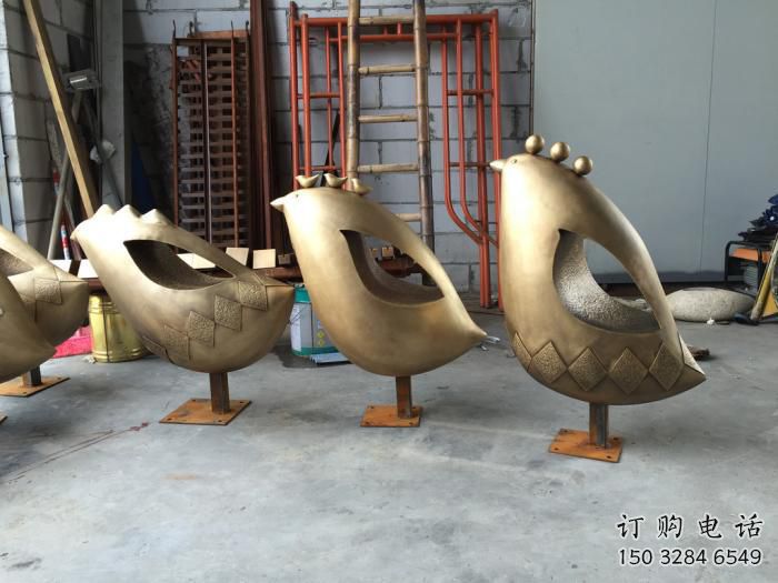 仿古小鳥(niǎo)雕塑廠家 戶外賓館小品 玄關(guān)噴漆小鳥(niǎo)雕塑