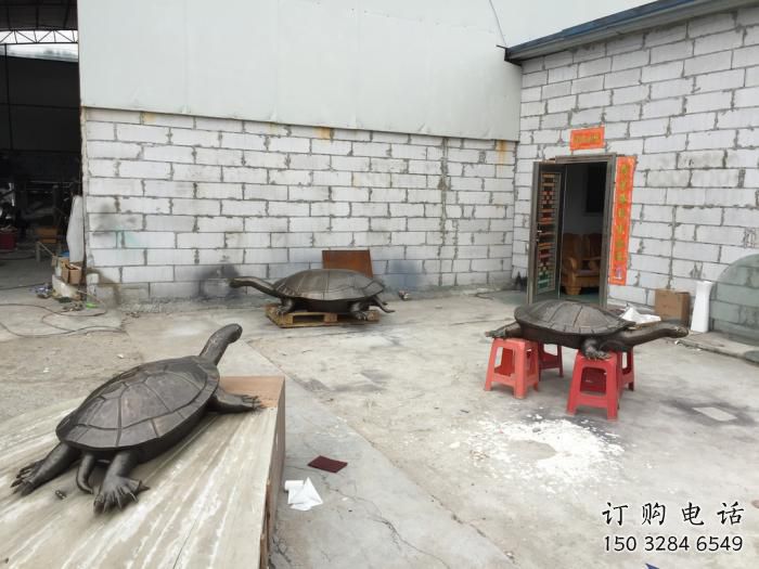 街道烏龜?shù)袼軓S家 創(chuàng)意烤漆小品 酒店戶外烏龜?shù)袼? title=