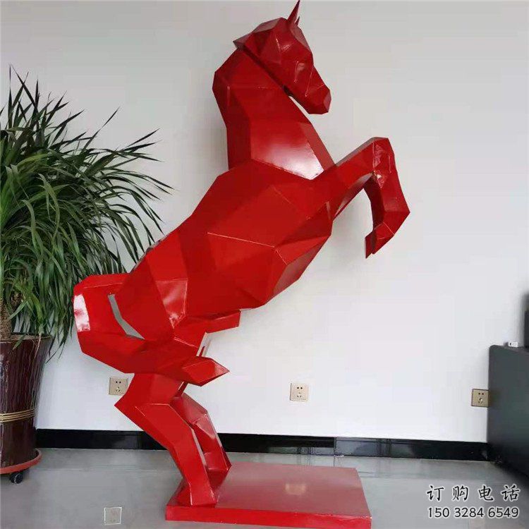 幾何奔馬雕塑廠家 中式烤漆擺件 草地切面奔馬雕塑