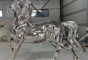 賓館奔馬雕塑廠家 歐式仿真小品 鏡面仿真奔馬雕塑