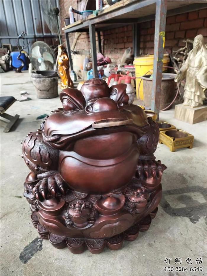 彩繪金蟾雕塑廠家 卡通噴漆小品 酒店現代金蟾雕塑