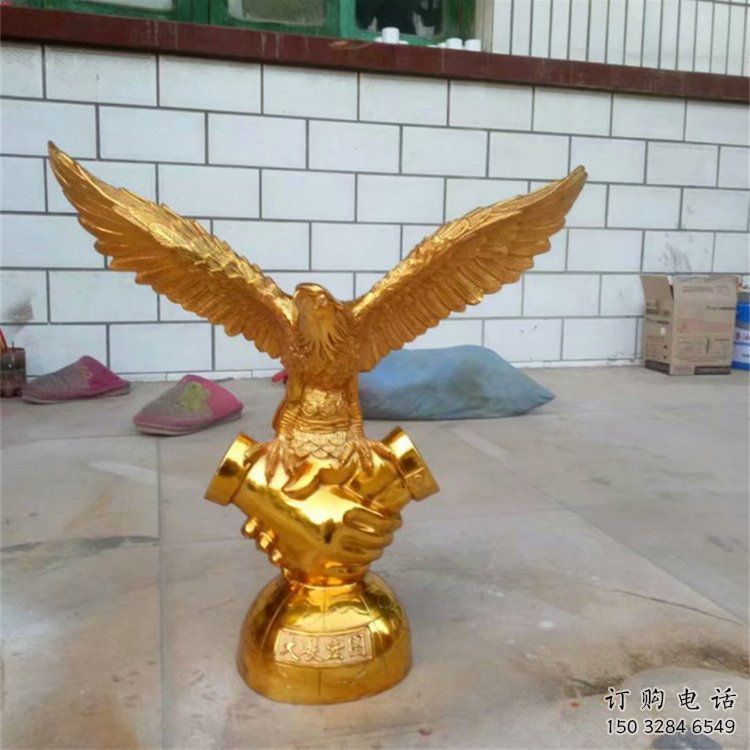 街道雄鷹雕塑廠家 創(chuàng)意村口小品 酒店拉絲雄鷹雕塑