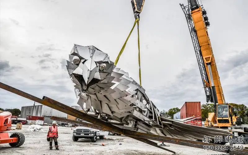 切面獵鷹雕塑廠家 現(xiàn)代抽象擺件 商場幾何獵鷹雕塑