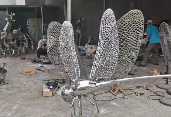 風景區(qū)蜻蜓點水雕塑廠家 中式擺件 戶外鏤空蜻蜓點水雕塑