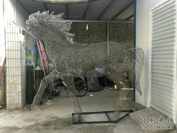街道花片馬雕塑廠家 廣場創(chuàng)意小品 酒店拉絲花片馬雕塑