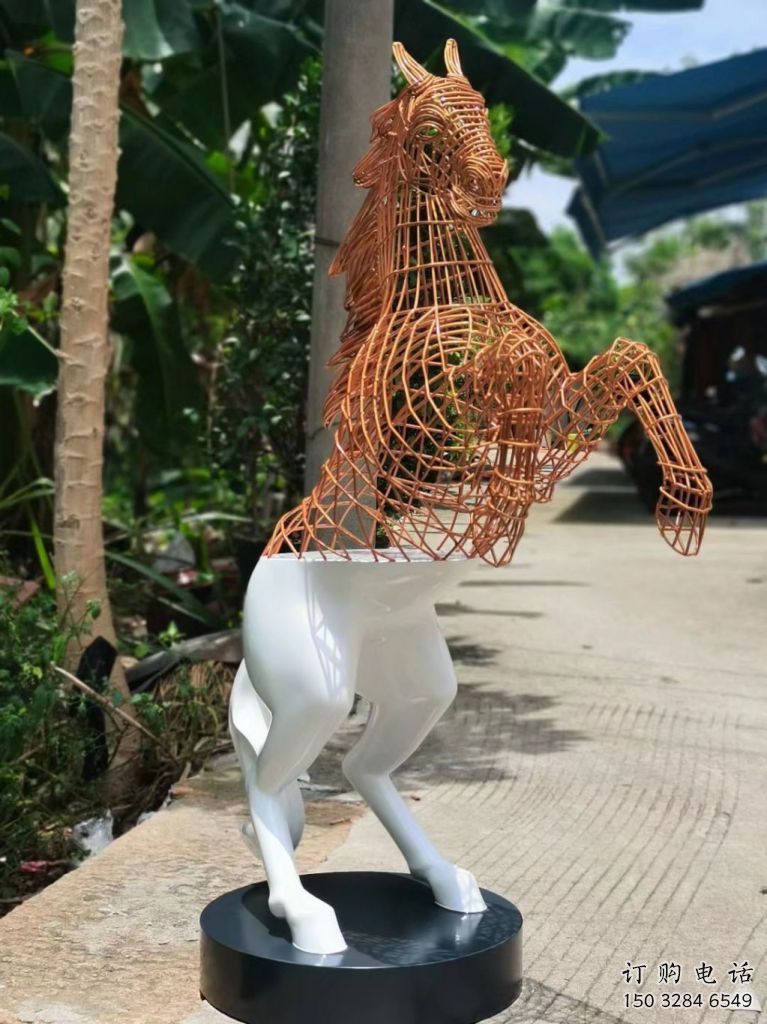 戶外花片馬雕塑廠家 現代創意小品 酒店拉絲花片馬雕塑