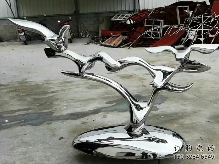 商業(yè)街和平鴿雕塑廠家 大型現(xiàn)代擺件 步行街異形和平鴿雕塑