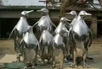 街道企鵝雕塑廠家 創(chuàng)意村口小品 酒店拉絲企鵝雕塑