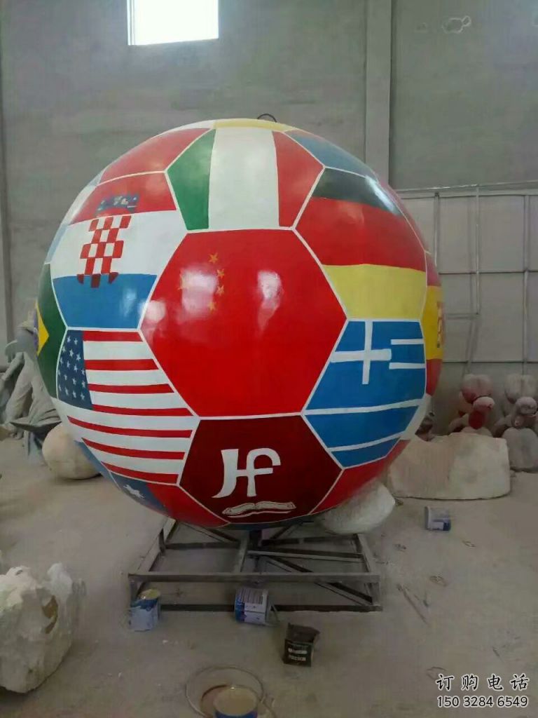 烤漆足球雕塑廠家  現代體育小品  戶外不銹鋼足球雕塑