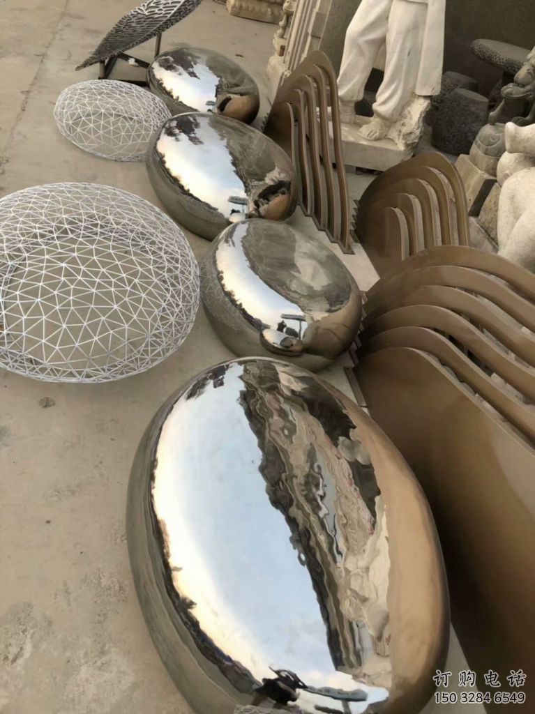 街道鵝卵石雕塑廠家 現代創意擺件 鏡面不銹鋼鵝卵石雕塑