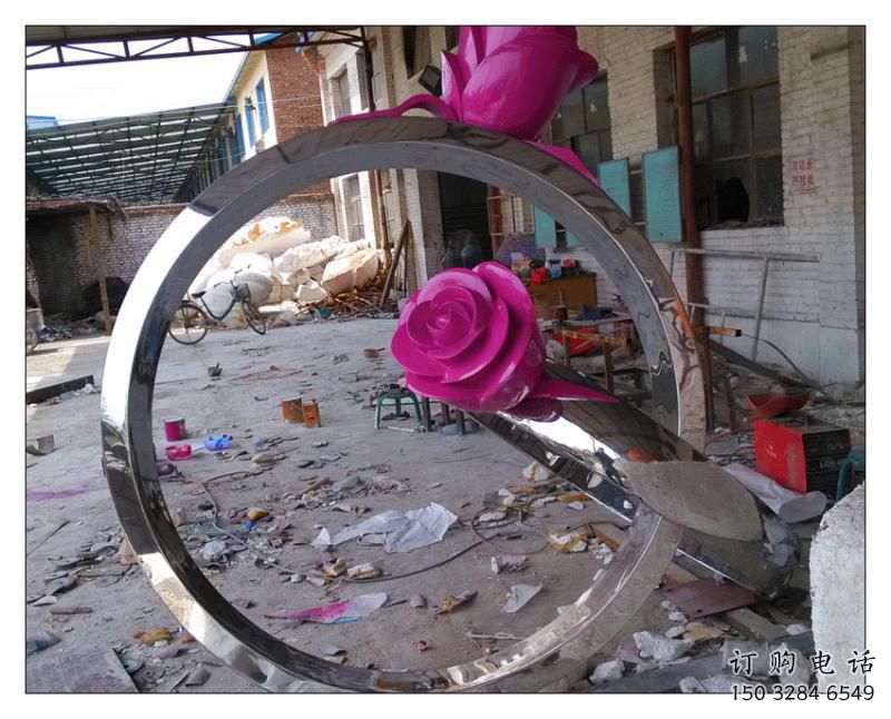 街頭戒指雕塑廠家 大型別墅區(qū)擺件 鏡面不銹鋼戒指雕塑