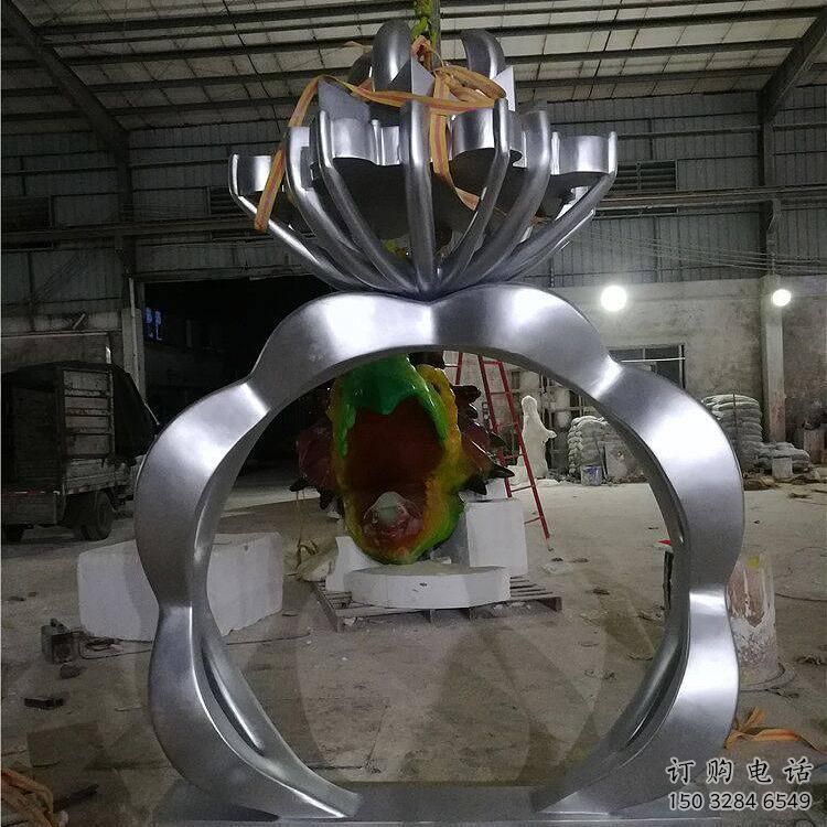 街道戒指雕塑廠家 現代擺件 鏡面不銹鋼戒指雕塑