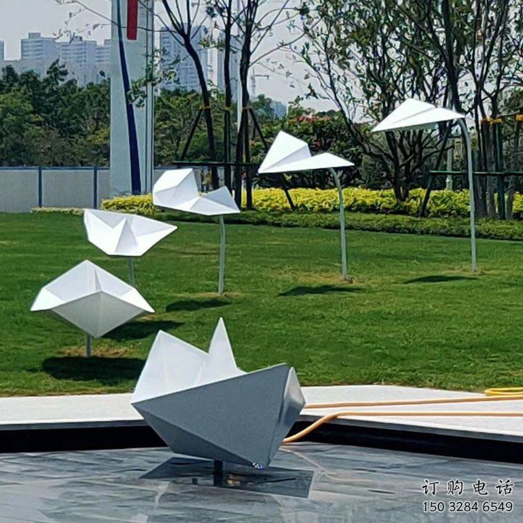 廣場小船雕塑廠家 創意小品 歐式不銹鋼小船雕塑生產