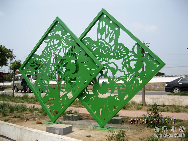 噴漆屏風雕塑廠家 中式村口小品 草地不銹鋼屏風雕塑生產