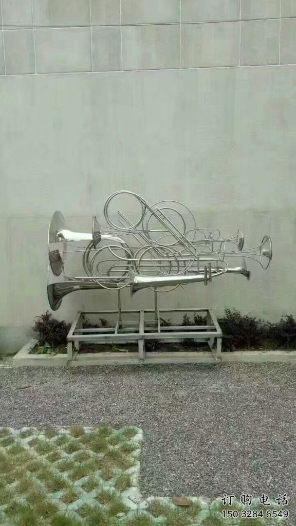 鏡面喇叭雕塑廠家 烤漆大型擺件 戶外不銹鋼喇叭雕塑生產