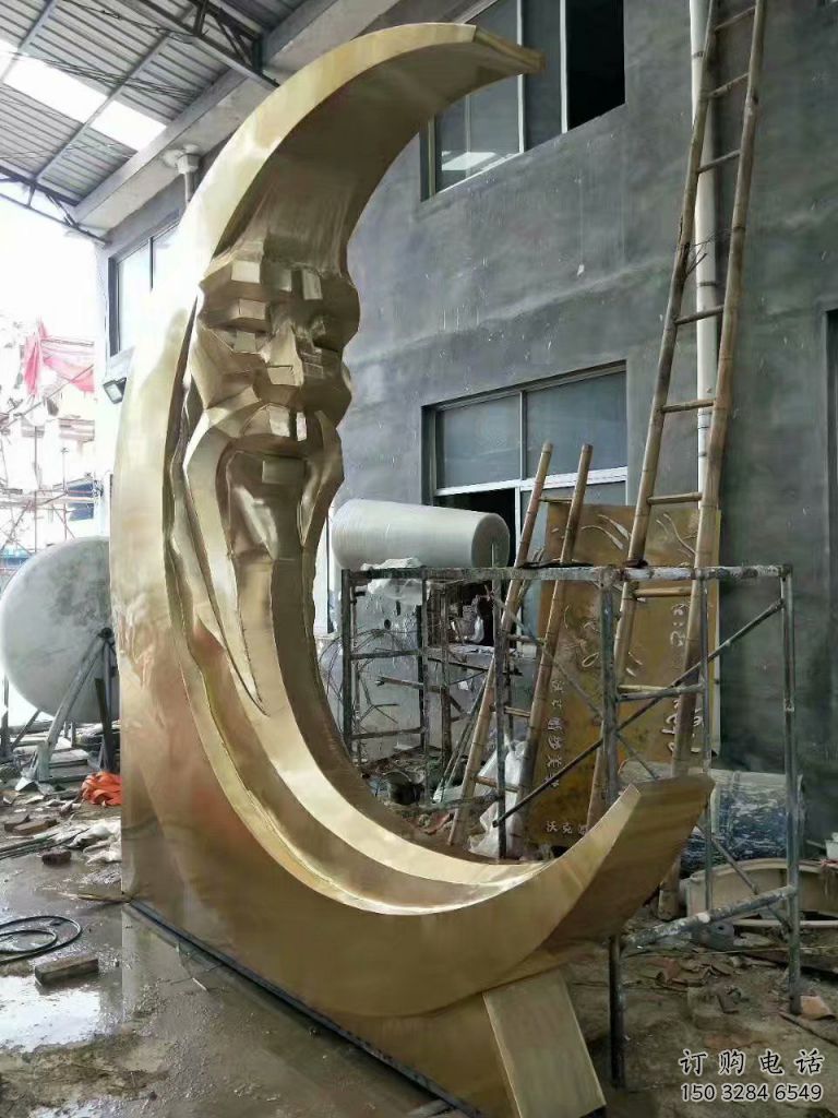 步行街月牙雕塑廠家 游樂場小品 鑄造不銹鋼月牙雕塑制作