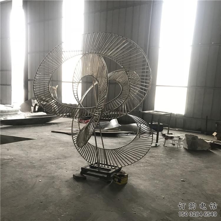 鋼管雙環雕塑廠家 異形烤漆小品 房地產不銹鋼雙環雕塑生產