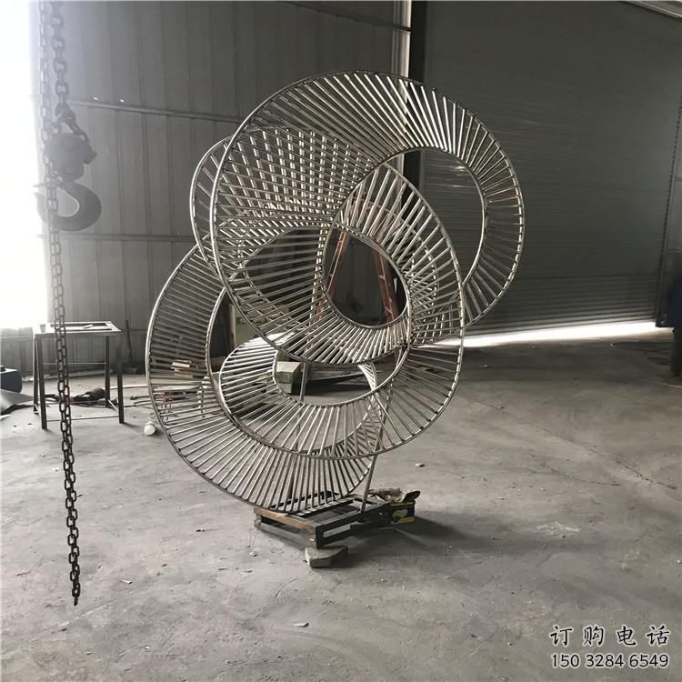 異形環形雕塑廠家 現代公園小品 拉絲不銹鋼環形雕塑生產