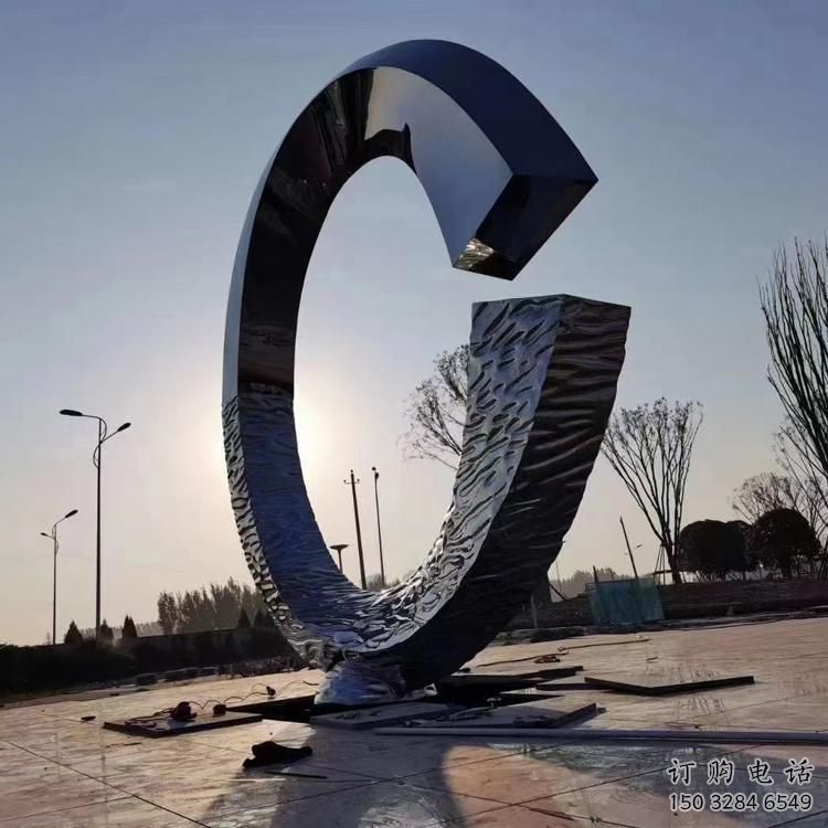 別墅區圓圈雕塑廠家 大型戶外擺件 創意不銹鋼圓圈雕塑生產