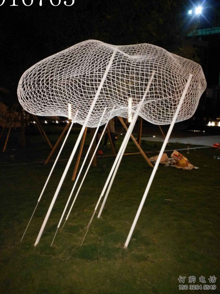 鏤空云梯雕塑廠家 公園小品 住宅小區(qū)不銹鋼云梯雕塑生產(chǎn)