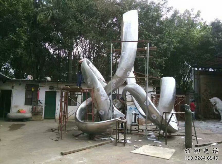 幾何絲帶雕塑廠家 創意小品 大門口不銹鋼絲帶雕塑生產