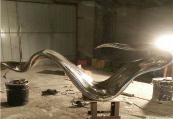 鍛造絲帶雕塑廠家 現(xiàn)代小品 戶外不銹鋼絲帶雕塑生產(chǎn)