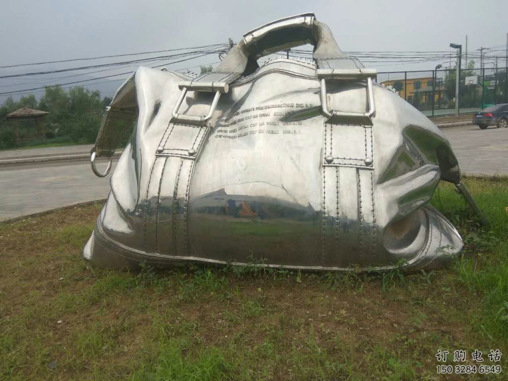 酒店提包雕塑廠家 公園小品 大型不銹鋼提包雕塑生產(chǎn)