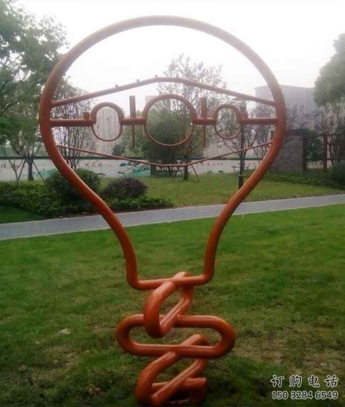 公園燈泡雕塑廠家 戶外擺件 鏤空不銹鋼燈泡雕塑生產