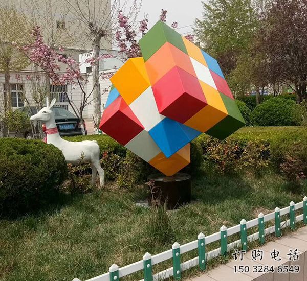 公園魔方雕塑廠家 戶外擺件 現(xiàn)代不銹鋼魔方雕塑廠家