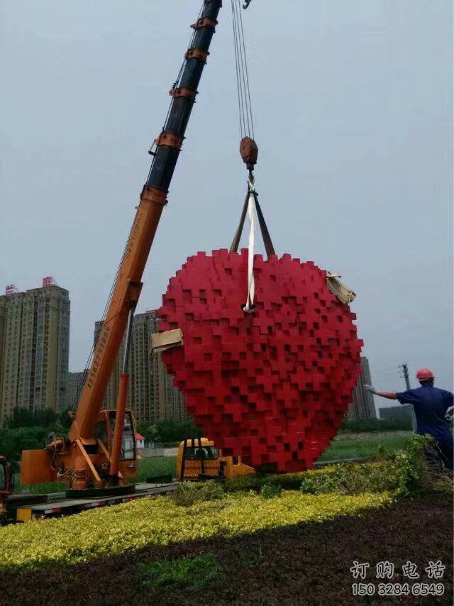 創(chuàng)意愛心雕塑廠家 戶外小品 公園不銹鋼愛心雕塑廠